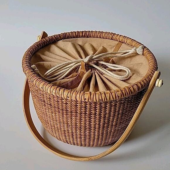Vintage Handbags - Vintage Nantucket Lightship Lined Woven Wicker Handled Basket 10" Cottagecore